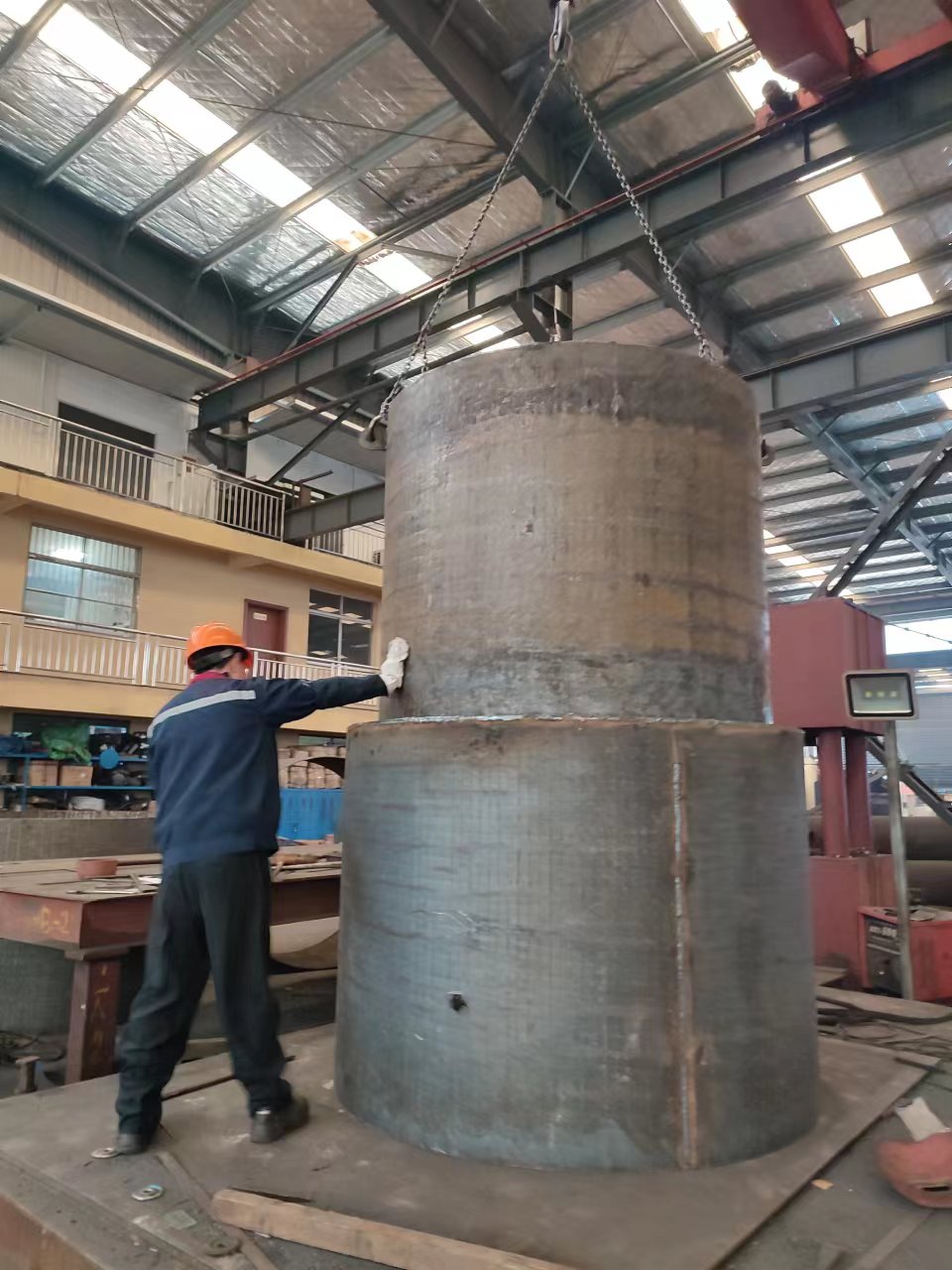 湖北碳化铬耐磨料仓 碎玻璃料仓 堆焊耐磨钢板