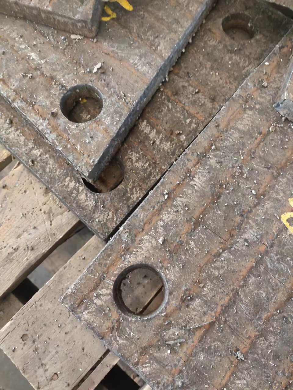 湖北堆焊耐磨板